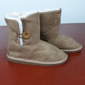 Winter boots NWOT